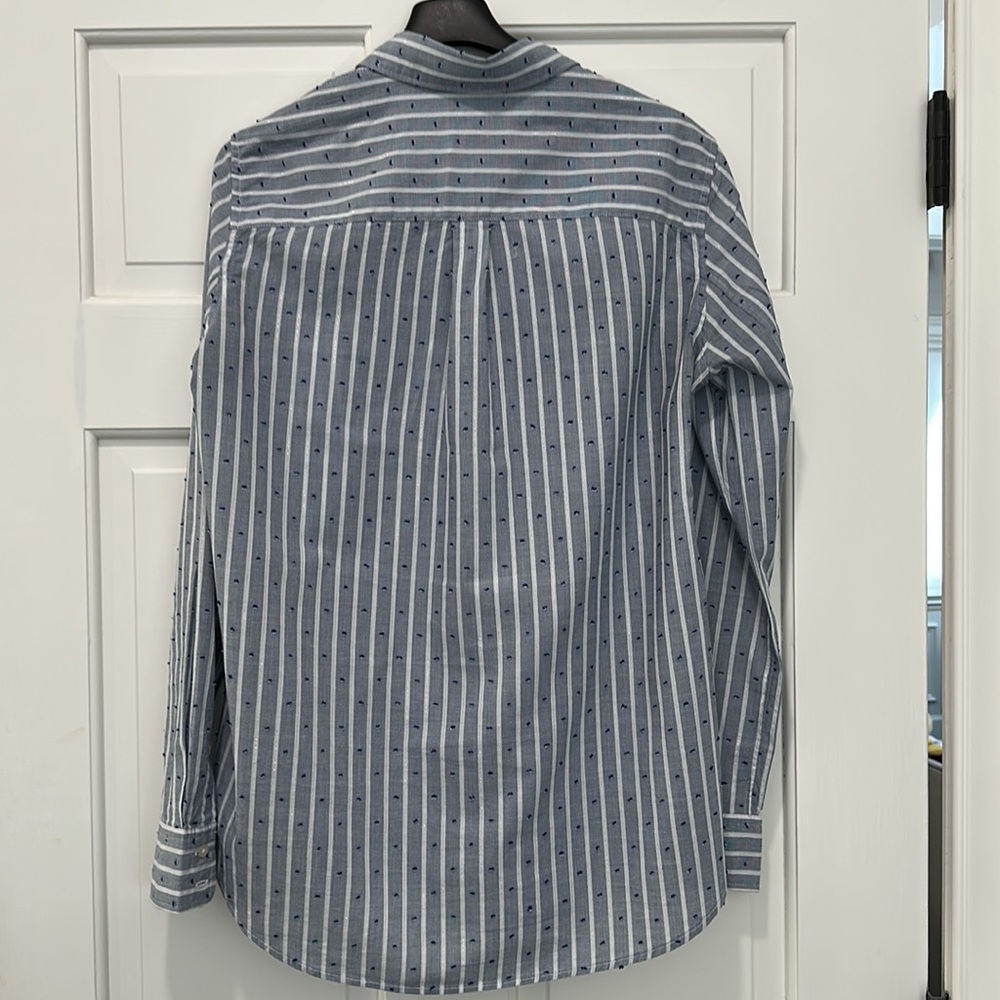 Gap Button-Down - Picture 5 of 6